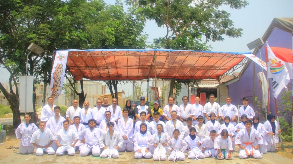 Pelaksanaan UKT ASBKI Pimda Jabar dan DKI di Pimpin oleh Ketua Pimda Jabar dan Pimda DKI Shihan Slamet Raharjo Djarot